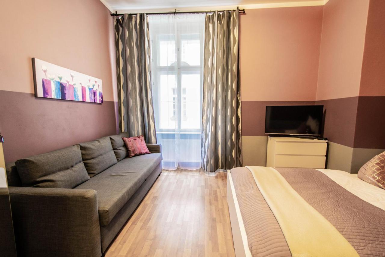 Ruzova Apartment By Ruterra Praag Buitenkant foto