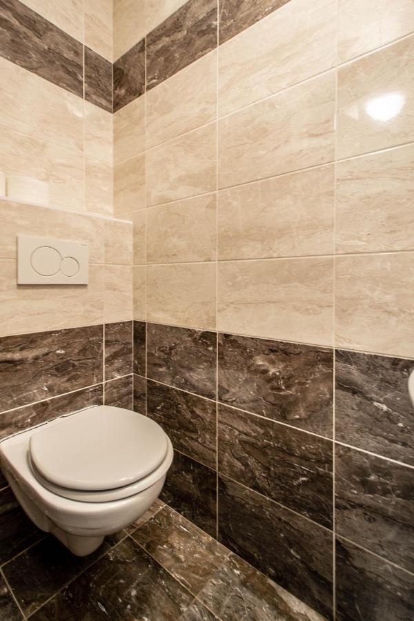 Ruzova Apartment By Ruterra Praag Buitenkant foto