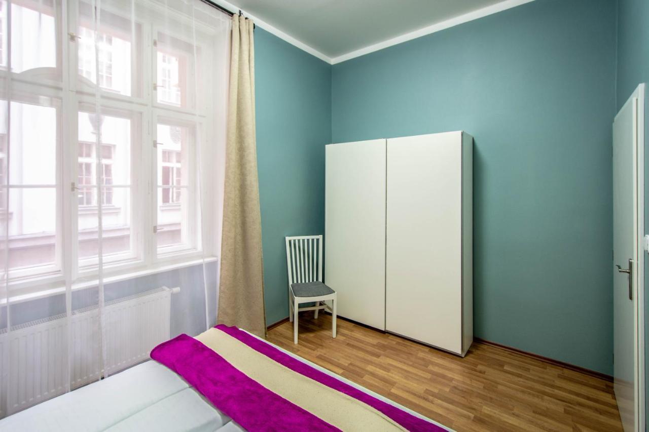 Ruzova Apartment By Ruterra Praag Buitenkant foto