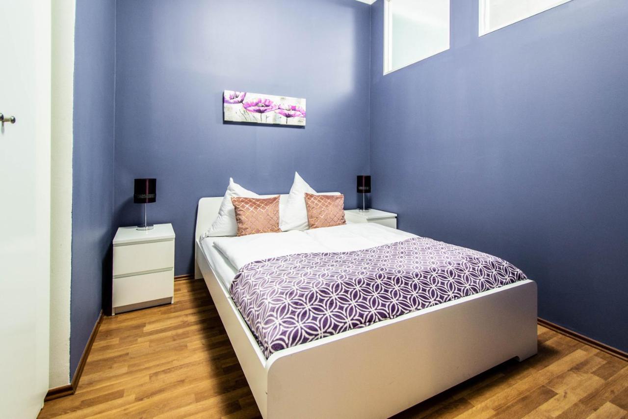 Ruzova Apartment By Ruterra Praag Buitenkant foto
